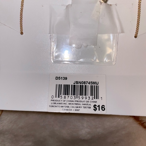 Joe Fresh 3 Piece heart moon and sun necklace set still in package - Picture 4 of 4
